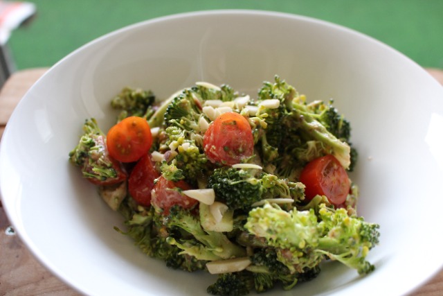 Broccoli-Rohkost mit Mandelmus